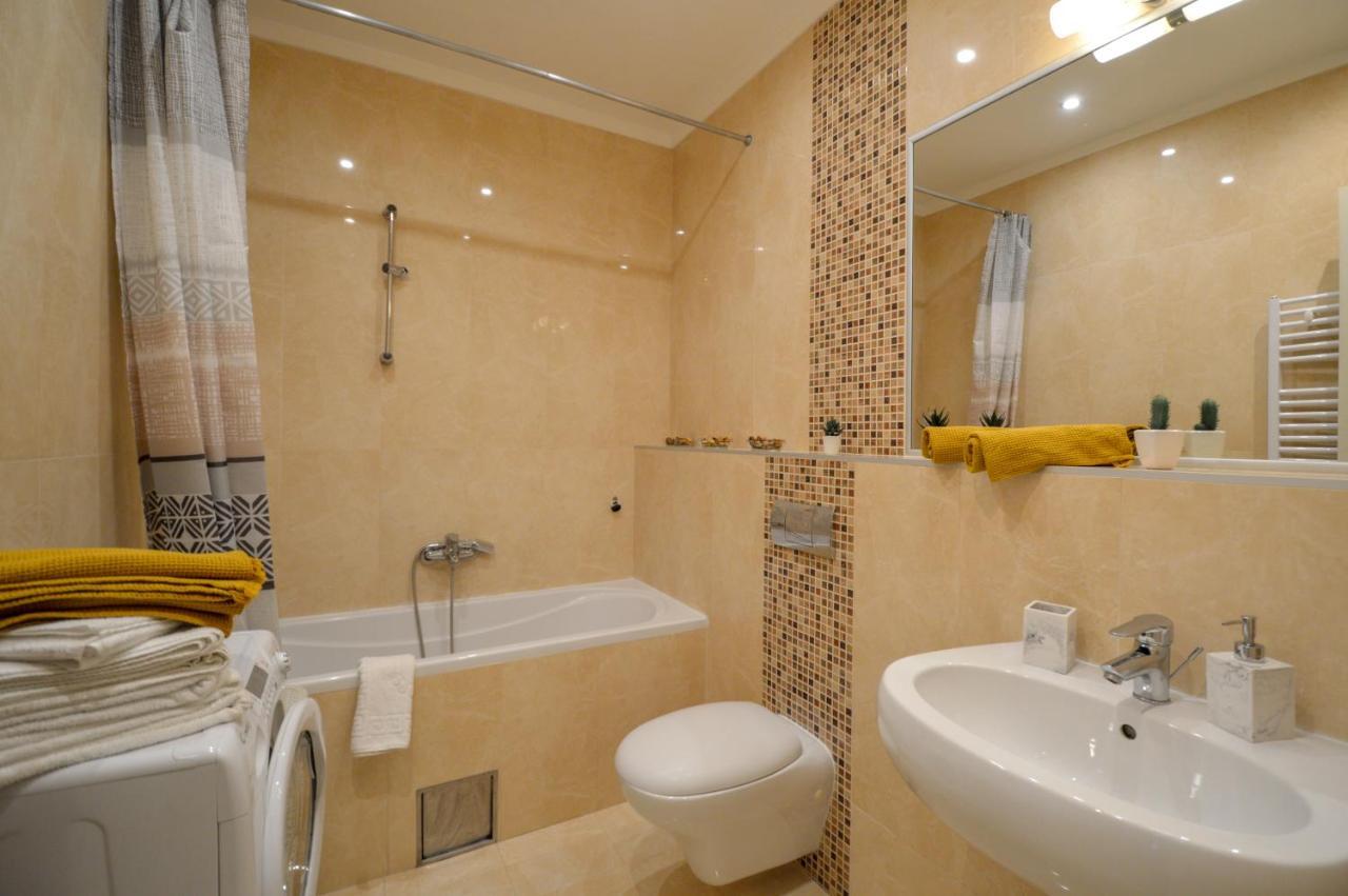 Spacious Studio Park City Novi Sad Esterno foto